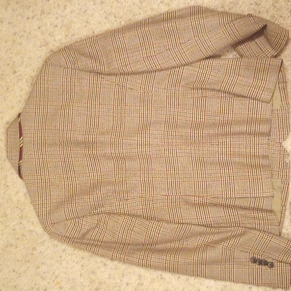 Blazer - Picture 5 of 5